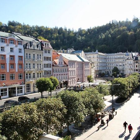 Apartman Sylva Na Stare Louce 42 Karlovy Vary Kültér fotó