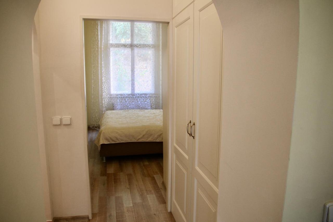Apartman Sylva Na Stare Louce 42 Karlovy Vary Kültér fotó