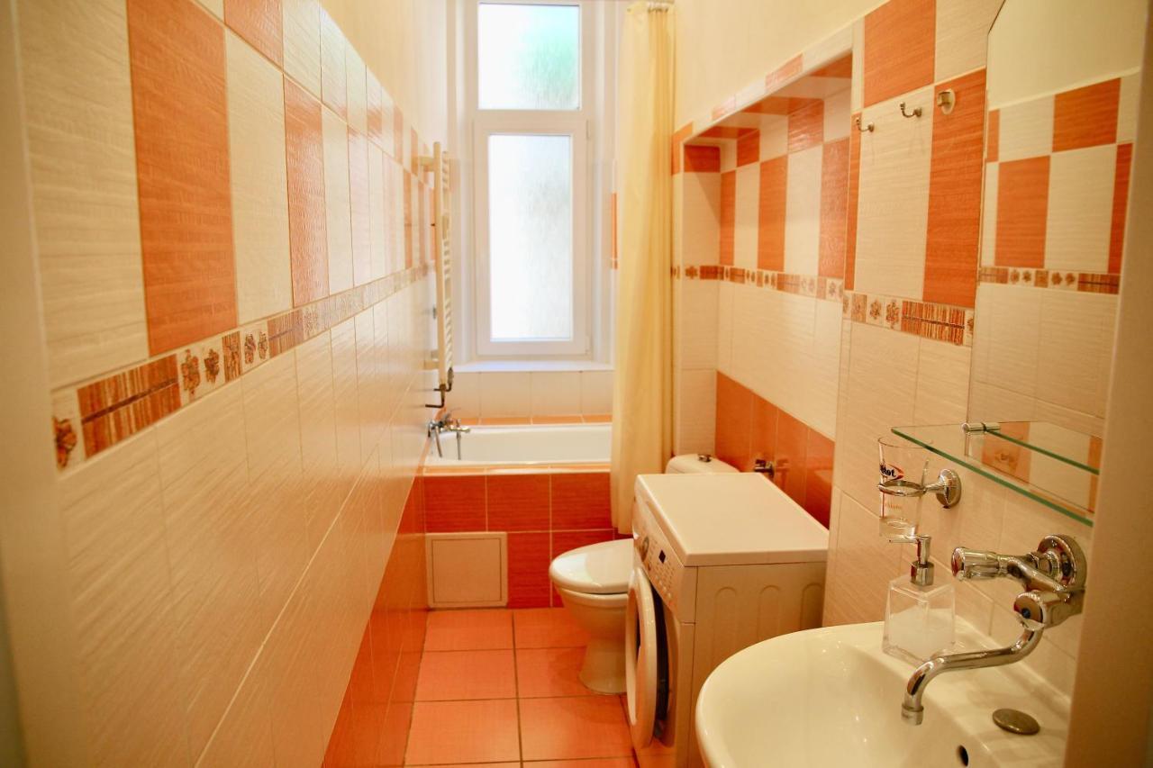 Apartman Sylva Na Stare Louce 42 Karlovy Vary Kültér fotó